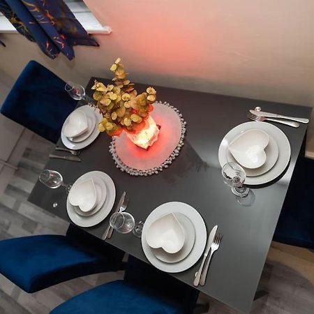 1 Bedroom-Sofabed-Worktable-4-Wifi-Parking London Ngoại thất bức ảnh