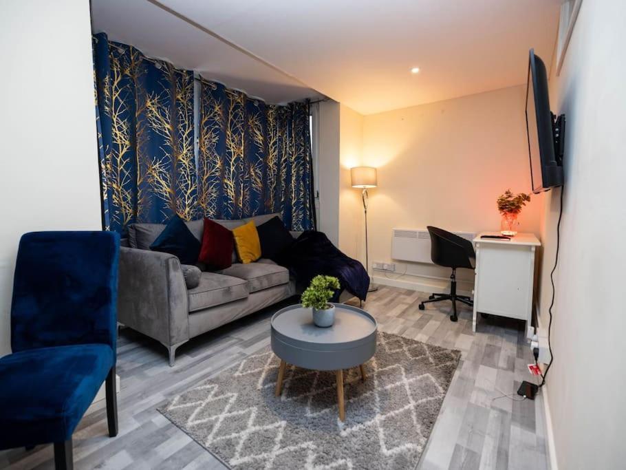 1 Bedroom-Sofabed-Worktable-4-Wifi-Parking London Ngoại thất bức ảnh
