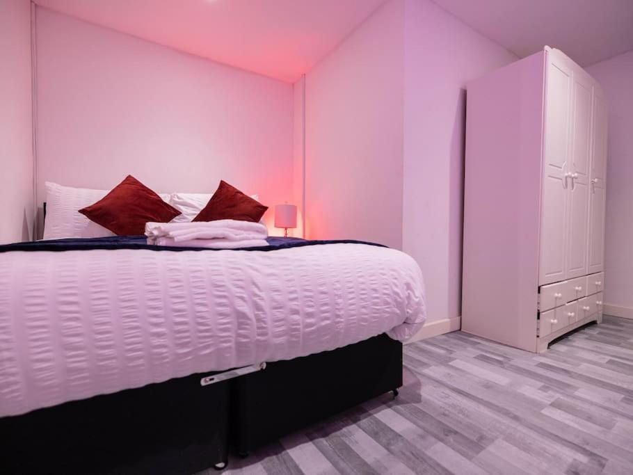 1 Bedroom-Sofabed-Worktable-4-Wifi-Parking London Ngoại thất bức ảnh